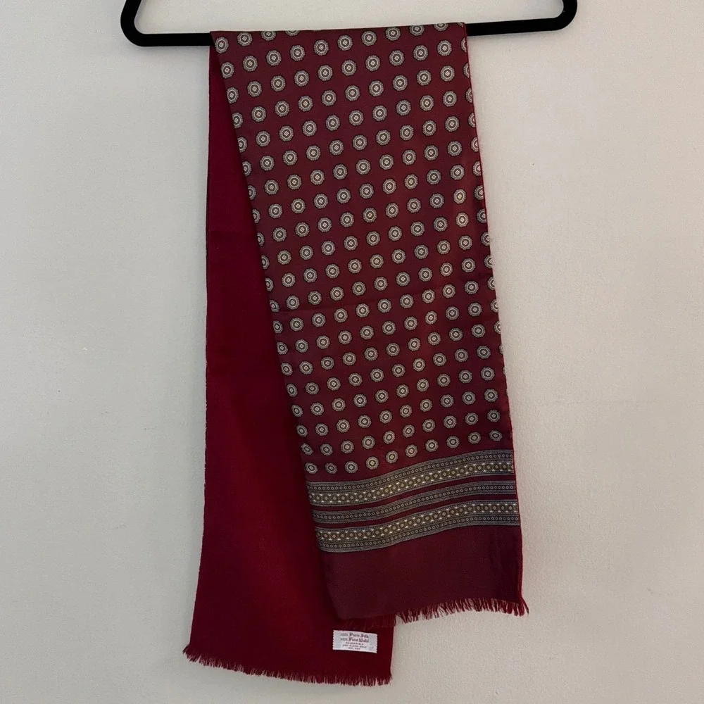 Burgundy Reversible Silk Wool Medallion Scarf Geometric Fringe WPL 6271 Vintage